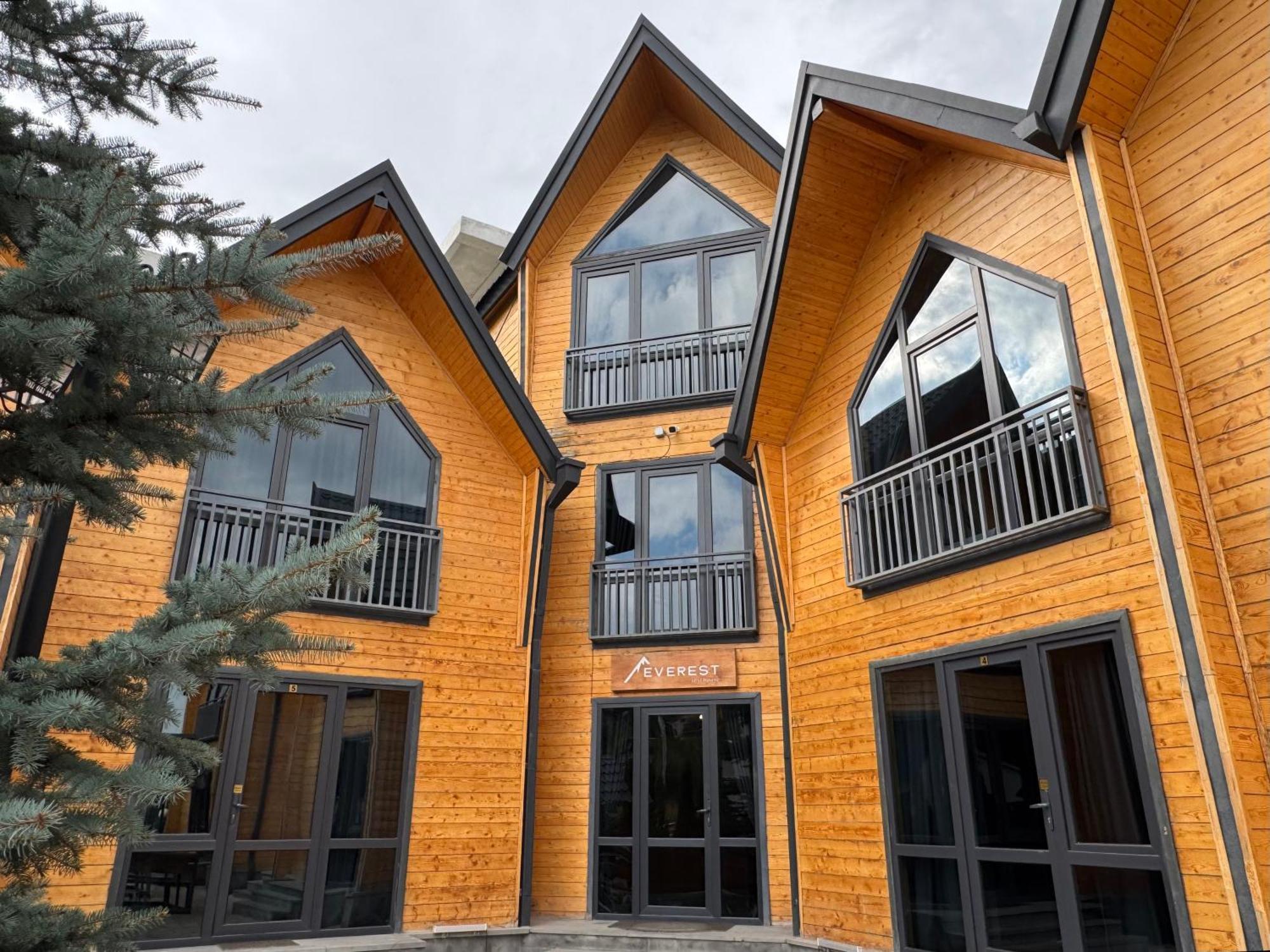 Everest Rest House Tsaghkadzor Bagian luar foto